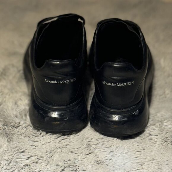 Alexander McQueen 100% Authentic size 42 1/2 - Picture 3 of 3